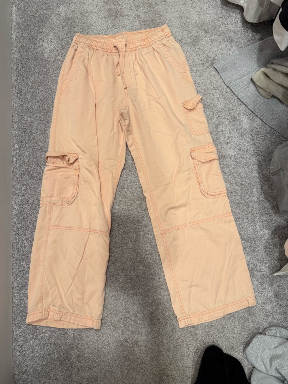 Women’s Peach Cargo Wide-Leg Pants - Picture 2 of 3